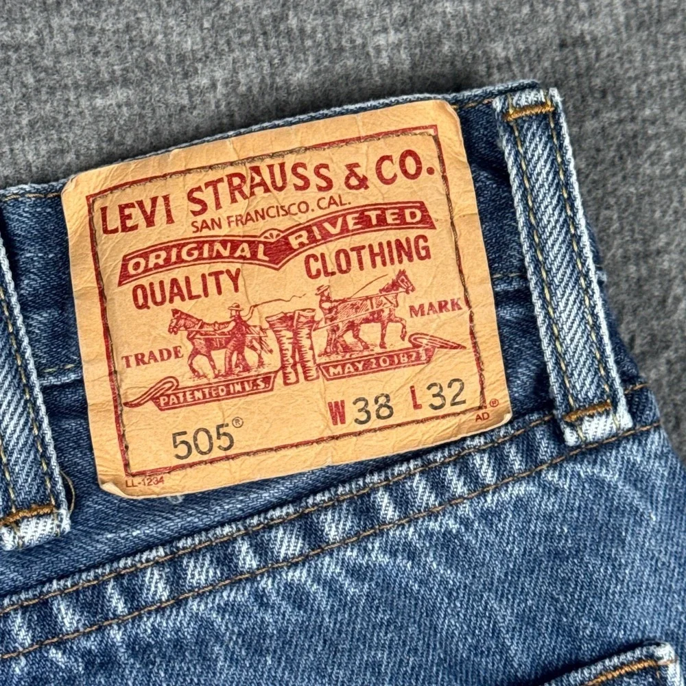 Vintage Levis 505 Jeans Mens 38x32 Blue Denim‎ Straight Y2K Medium Wash Pants